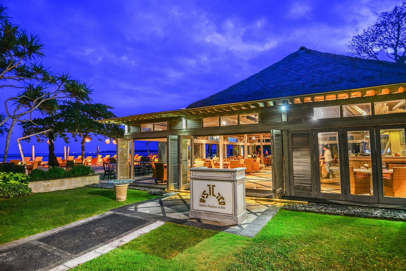 prama-sanur-beach-bali italian resto