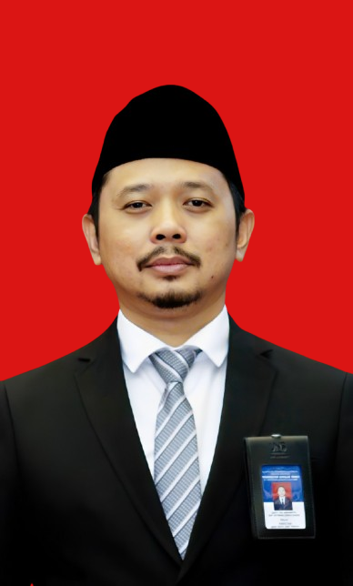 Prof. Dr. Deny Tri Ardianto, S.Sn., Dipl. Art.