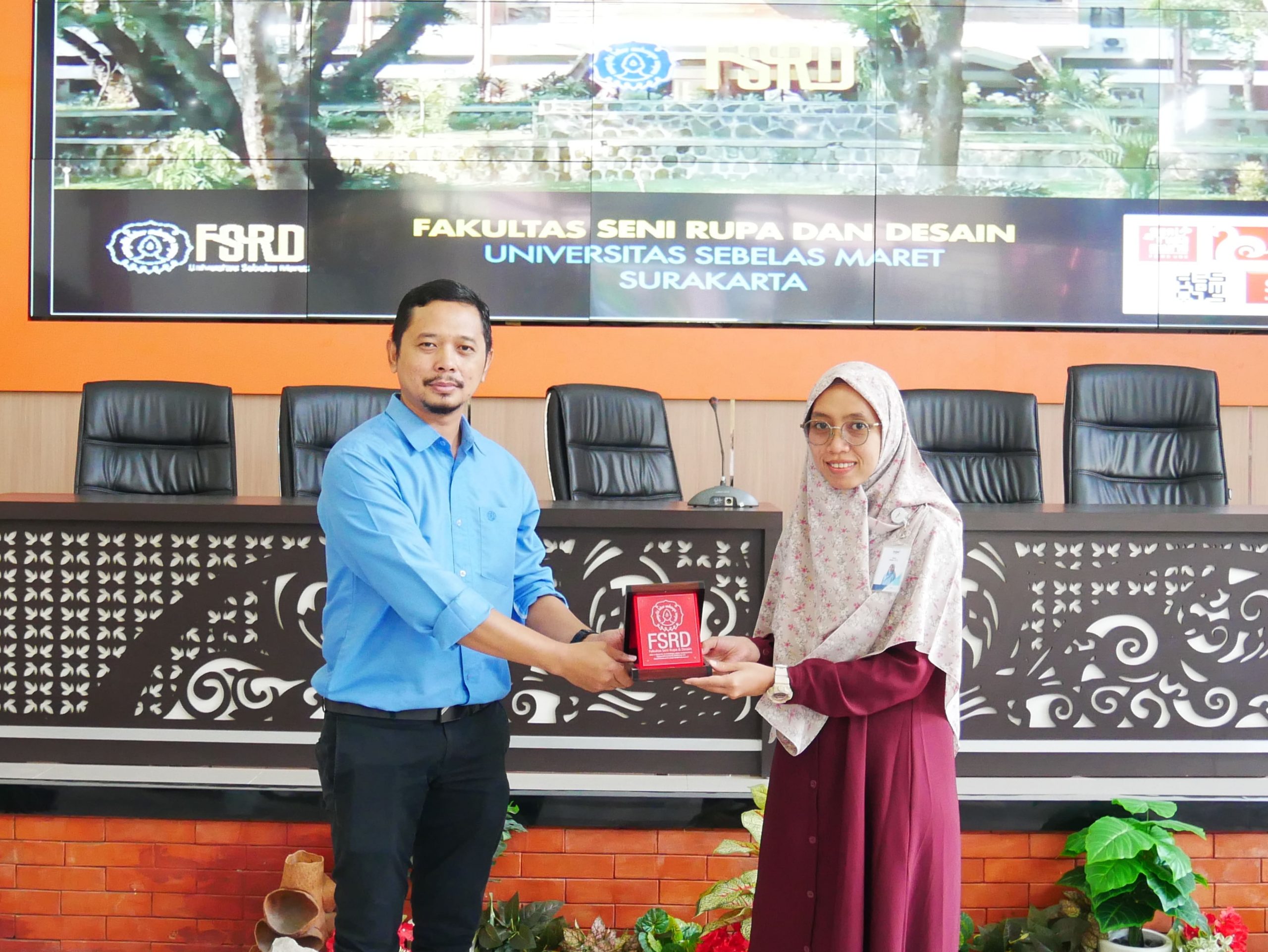 FSRD UNS Menerima Kunjungan dari SMA IT Darul Qur'an Bogor - Fakultas ...