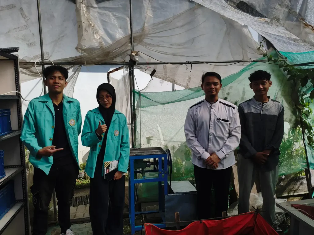 Tim Pengabdian kepada Masyarakat Universitas Sebelas Maret (UNS) Solo mengembangkan inovasi mesin pengolah sampah organik sebagai solusi pengelolaan limbah ramah lingkungan di Pondok Pesantren Hubbul Khoir, Sukoharjo. (Istimewa)